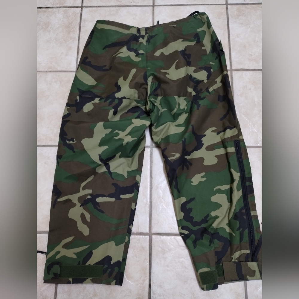 USGI ECWCS M81 Woodland Goretex pants sz LARGE cold weather - Picture 4 of 4